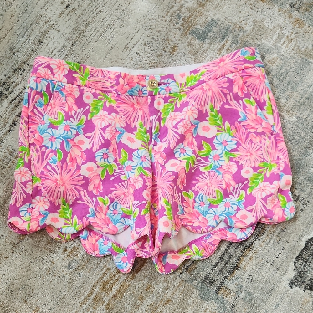 Lilly Pulitzer Women's 8 Shorts Amethyst Floral Buttercup Mom's The Word